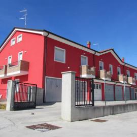 Siviero Apartments, hotel u gradu Scardovari