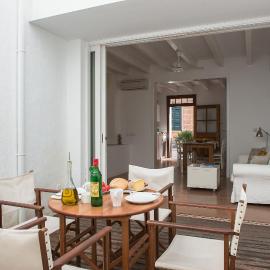 Squella – hotel w mieście Ciutadella