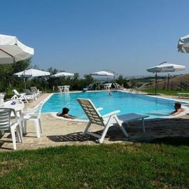Agriturismo Il Portico, hotel em Penne