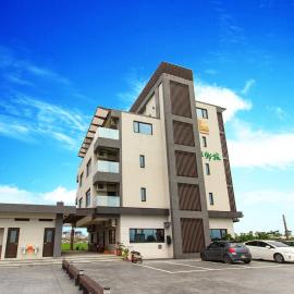 Urban Oasis Inn, khách sạn ở La Đông