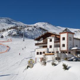 Viesnīca Hotel Garni Birkhahn pilsētā Galtīra