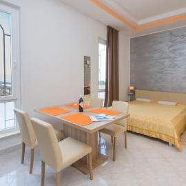 Studio Apartment Leana, hotel sa Labin