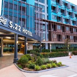 S.22 Hotel Suratthani, hotel di Suratthani