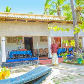 Oceanic White House, hotel di Nilaveli