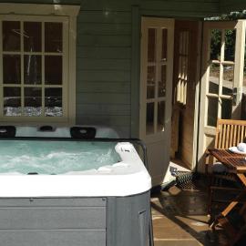 Ashford house 'The Snug' private hot tub, hotel in Fylingthorpe