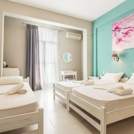 Protopapas Rooms, hotel i Loutro