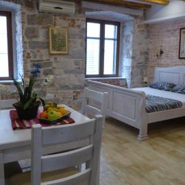 Apartments Đukić, hotel in Kotor