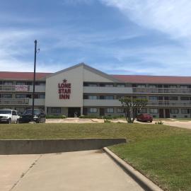 Lone Star Inn, hotel i Carrollton