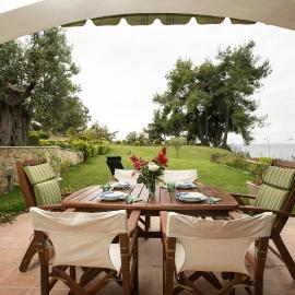Blue Crab, Beachfront House in Kalandra #FeelsLikeHome, hotel u gradu 'Kalandra'