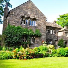 Hurstwood Hall, hotel in Burnley