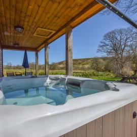LLanddewi Retreat, hotel in Llanddewi Ystradenny
