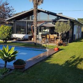 Casa dos Amigos - A luxury home in the nature, hotel u gradu Toreira