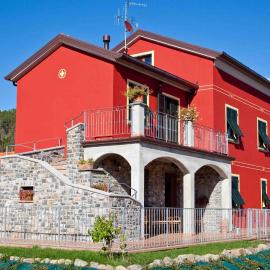 Il Vecchio Noce, Hotel in Brugnato