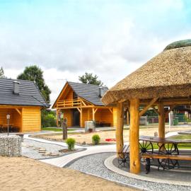 Bacówki nad jeziorem Goszcza, Hotel in Lubrza