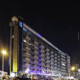 Hotel Résidence La Falaise، فندق في دوالا