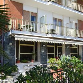 Hotel Ambassador, hotel v destinácii Laigueglia
