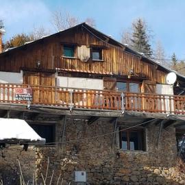 Sur Un Petit Nuage, hotel en Roubion