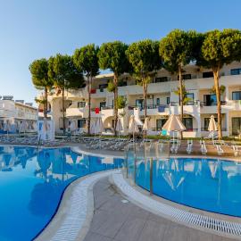 Rodos Star Hotel，阿凡多的飯店