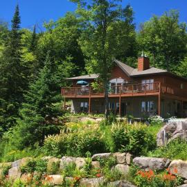 Gîte Vita Bella B&B, hotel din Saint Adolphe D'Howard