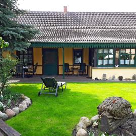 Pension Zum weißen Hirsch, hotelli kohteessa Reitwein