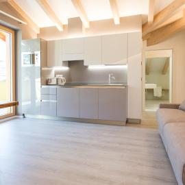 La Giostra Home Apartments, hotell i Drena