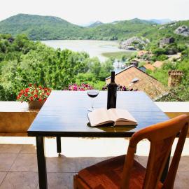 Villa Skadar Lake, hotel a Karuč