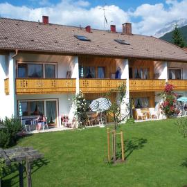 Ferienapartmenthaus Hubertushof, hotell sihtkohas Mittenwald