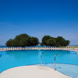 Apartments Polynesia Plava Laguna, hotel in Umag