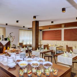 Garni Apparthotel St Valentin, hótel í San Valentino alla Muta