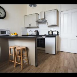 Cedar Apartment, Hotel in Helensburgh