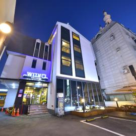 With U Hotel & Guesthouse, hotel i Sokcho