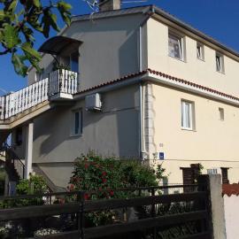 Apartments Martina, hotel in Banjole