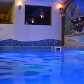 Tropikalna Odnowa, Hotel in Fałkowo
