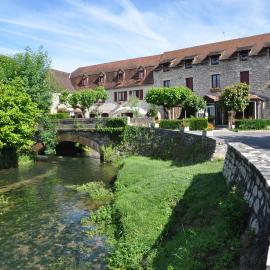 Logis Hotels - Auberge de l'Île - Hôtel 3 étoiles et Restaurant, hotell i Creysse