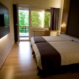 Viesnīca Hotel Jatorrena pilsētā Labastida
