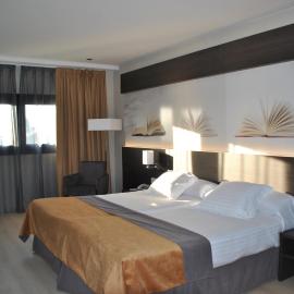 Brea's Hotel、レウスのホテル