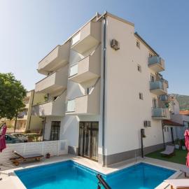 Marko Apartments