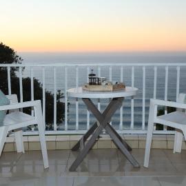 The Milkwood Beach Apartments, hotel a Amanzimtoti