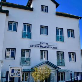 Hotel Sylter Blaumuschel, hotel di Westerland