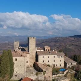 Castello Di Giomici, hotell sihtkohas Valfabbrica