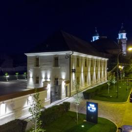 The Dome Hotel, hotel em Satu Mare