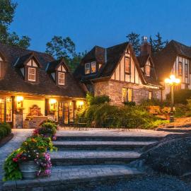 Hillbrook Inn & Spa, hotel a Charles Town