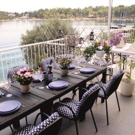 Large Terrace Apartment