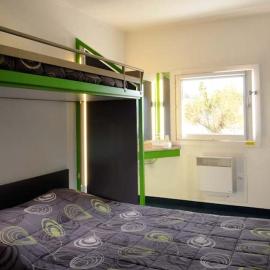 Lemon Hôtel Avignon Rochefort، فندق في روشيفور دو جار