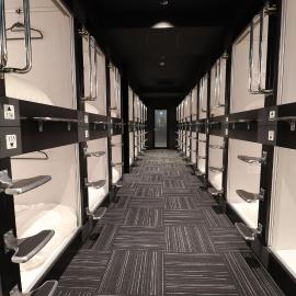 LEO YU Capsule Hotel Nishifunabashi, khách sạn ở Funabashi