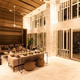 Phuket Town 1 Bedroom Condo Luxury Facilities, The Base Downtown, hotel em Phuket