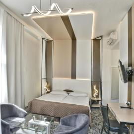 Máchova, hotel u Pragu