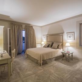 Maridea Casa Vacanza- Le Alcove sul Mare Suites, Hotel in Ponza