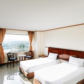 Sinkiat Thani Hotel，沙敦的飯店