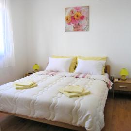 Rooms Valentino, Hotel in Vrh